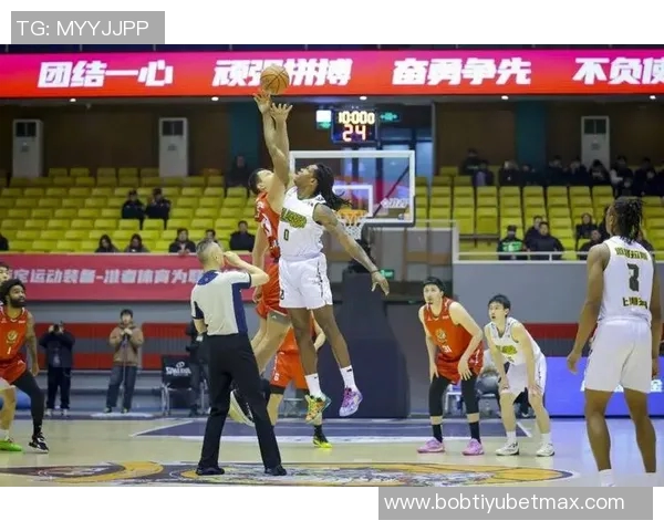 NBL今日战报：石家庄翔蓝险胜山东蜜獾张家口体文旅遭长沙勇胜逆转