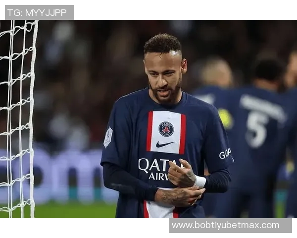 内马尔对裁判判罚不满呼吁提升巴西足球裁判水平