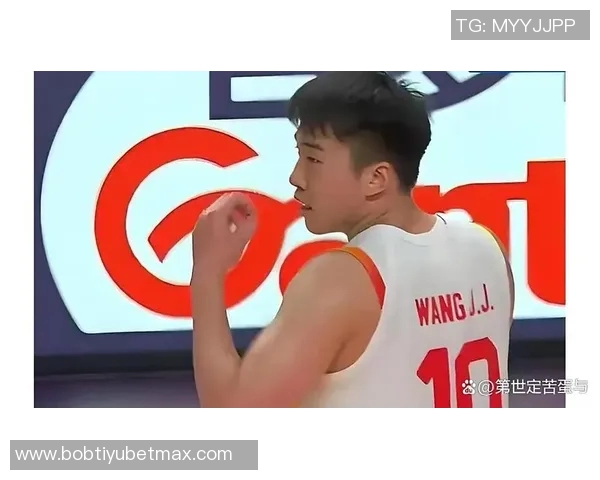 明早无课提前观看王俊杰熬夜为中国男篮加油对战韩国的精彩时刻 明早无课提前观看王俊杰熬夜为中国男篮加油对战韩国的精彩时刻